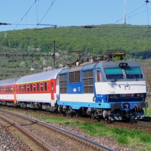 Na niektorých slovenských tratiach môžu vlaky jazdiť rýchlosťou 200km/h