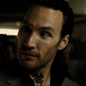 BvS: Aké meno mal muž, ktorého Bruce Wayne sledoval?
