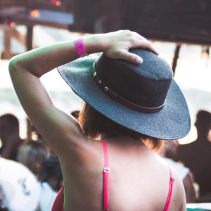 Ktorá z týchto osôb stojí za festivalom Hip Hop žije?