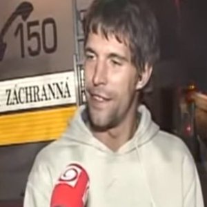 Kto bol v aute, ktoré aj s týmto pánom narafalo za Dobšinským kopcom?
