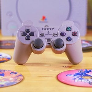 Ktorá hra vyšla na PS1 ako posledná?