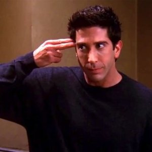 Ako sa volalo japonské učenie, ktoré Ross predvádzal Rachel a Phoebe?